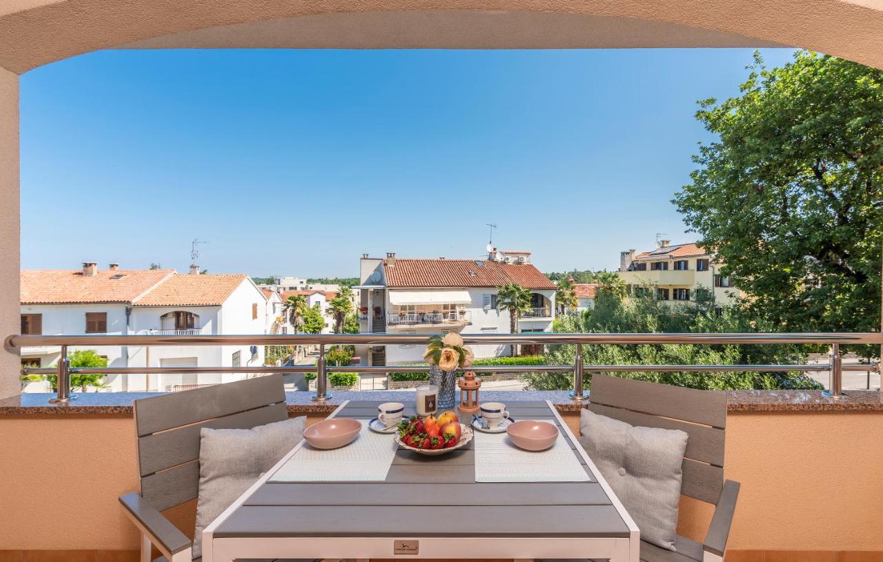 Apartments Villa Ana Poreč Exterior foto